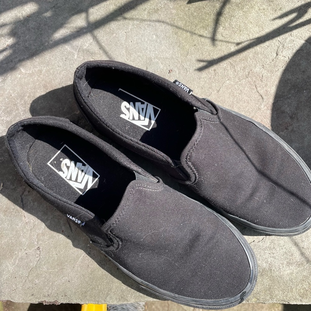 Vans women’s 8 Black Slip-On